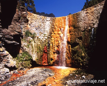 Cascada de colores. Parque Nacional de la Caldera de Taburiente. La Palma.
